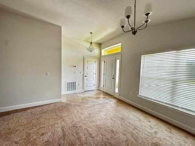 For Rent: $2,295 (3 beds, 2 baths, 1490 Square Feet)