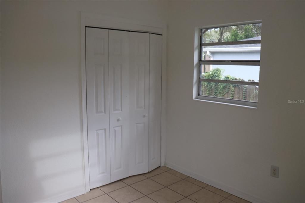 Active With Contract: $1,795 (3 beds, 1 baths, 720 Square Feet)