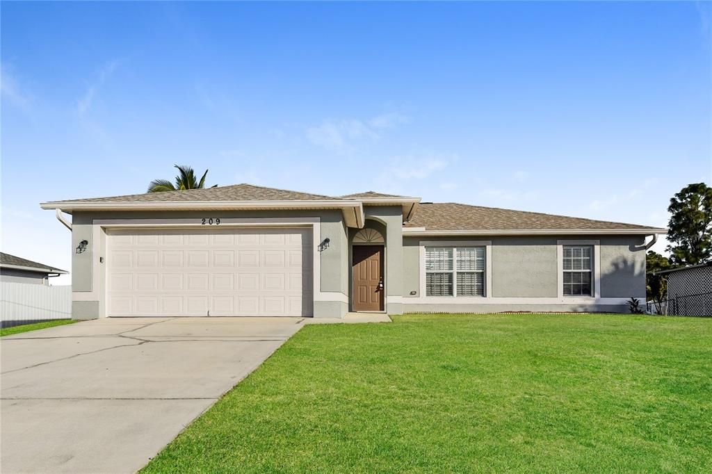 Active With Contract: $1,790 (3 beds, 2 baths, 1332 Square Feet)