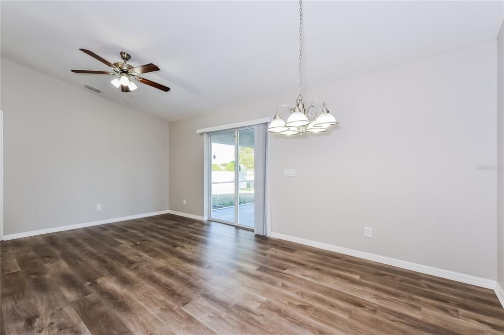 Active With Contract: $1,790 (3 beds, 2 baths, 1332 Square Feet)