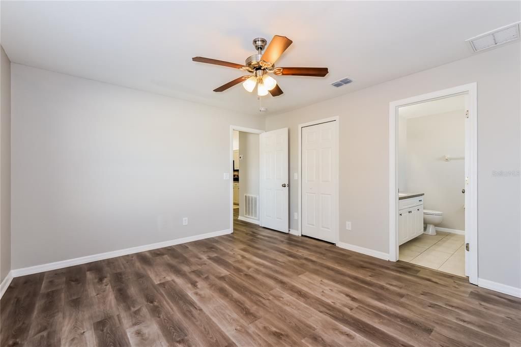 Active With Contract: $1,790 (3 beds, 2 baths, 1332 Square Feet)