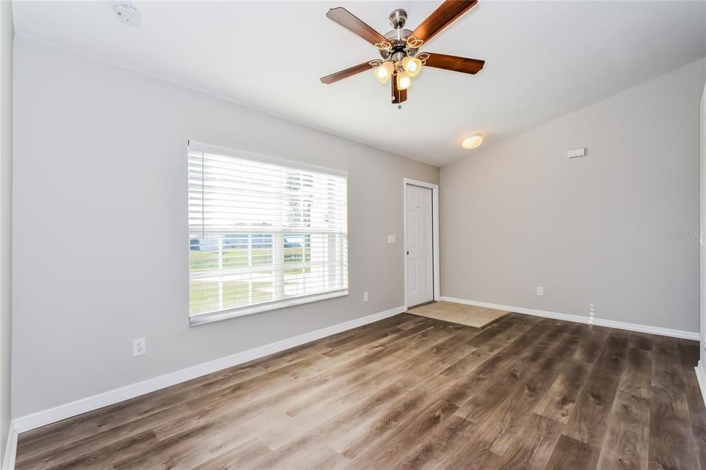 Active With Contract: $1,790 (3 beds, 2 baths, 1332 Square Feet)