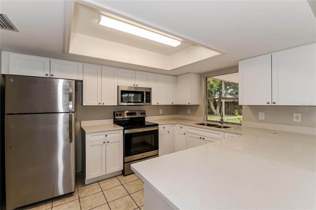 For Rent: $2,075 (3 beds, 2 baths, 1655 Square Feet)