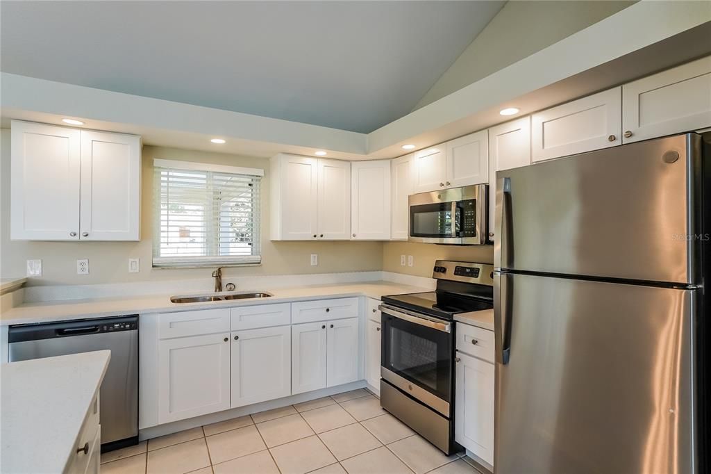 For Rent: $1,785 (3 beds, 2 baths, 1279 Square Feet)