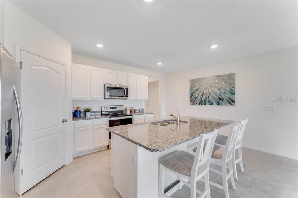 Active With Contract: $399,990 (4 beds, 2 baths, 1828 Square Feet)