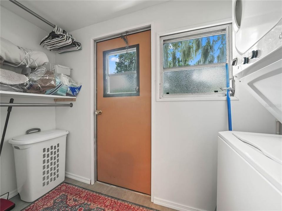 For Sale: $94,000 (1 beds, 1 baths, 570 Square Feet)