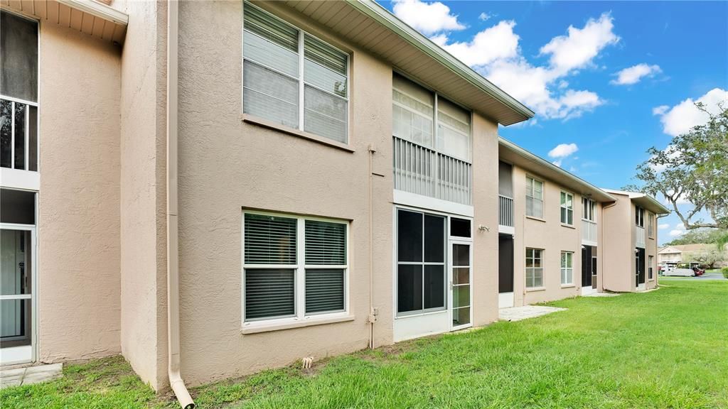 Active With Contract: $140,000 (2 beds, 1 baths, 835 Square Feet)