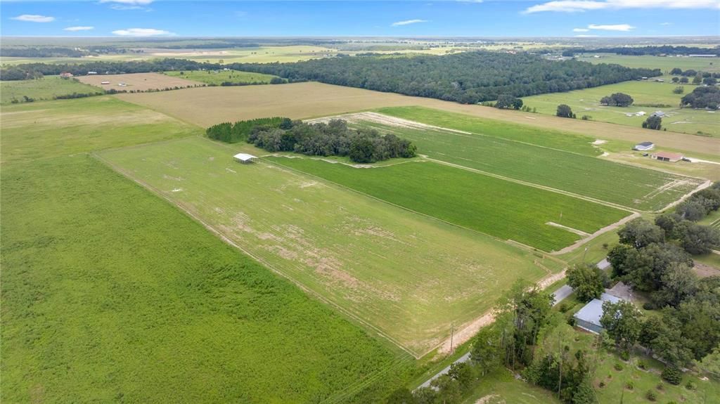 На продажу: $319,000 (10.22 acres)