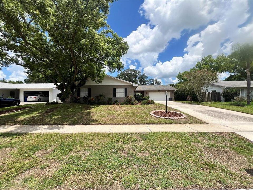 Active With Contract: $375,000 (4 beds, 2 baths, 1748 Square Feet)