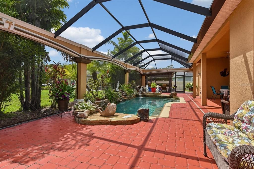 Huge Pool Patio and Entertainment Space