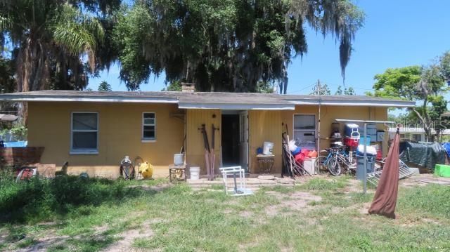 For Sale: $120,000 (2 beds, 1 baths, 887 Square Feet)