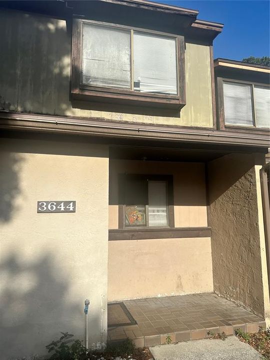 For Rent: $1,050 (2 beds, 1 baths, 1178 Square Feet)