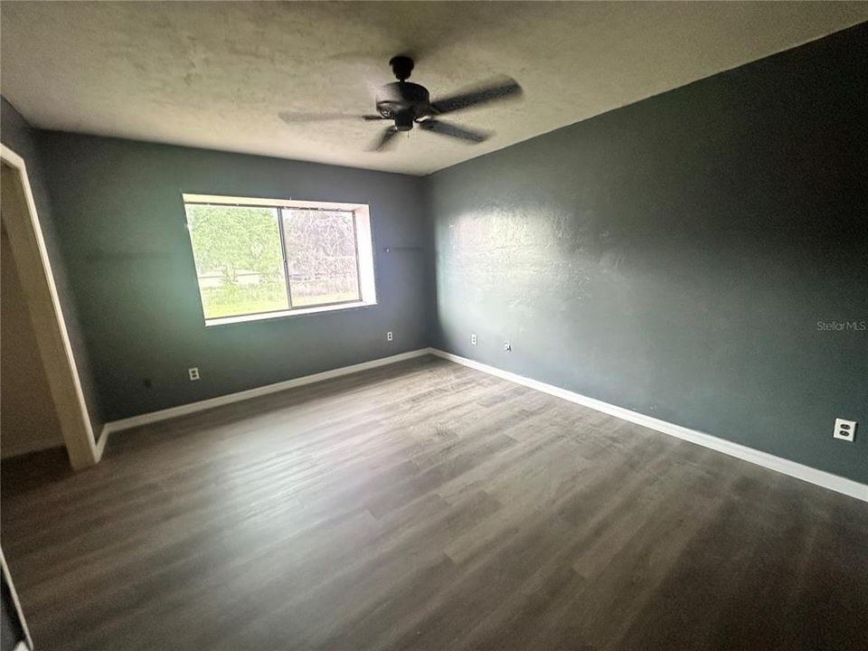 For Rent: $1,050 (2 beds, 1 baths, 1178 Square Feet)