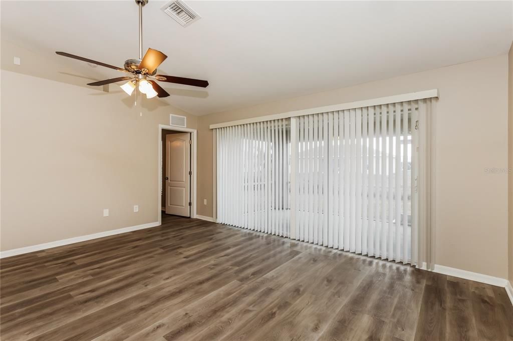 For Rent: $2,010 (3 beds, 2 baths, 1281 Square Feet)