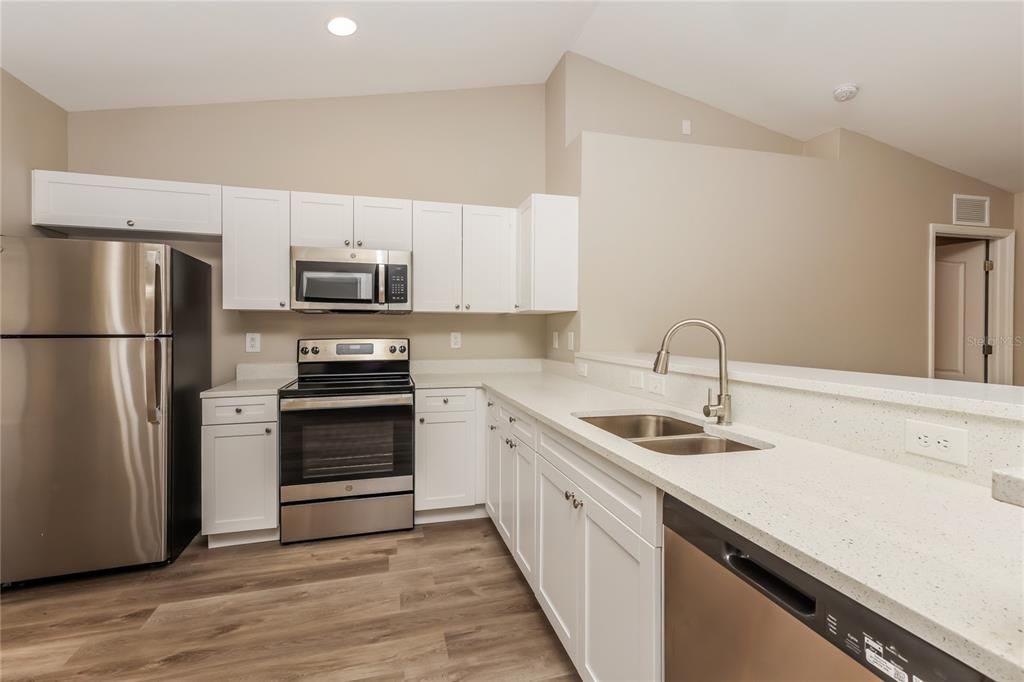 For Rent: $2,010 (3 beds, 2 baths, 1281 Square Feet)