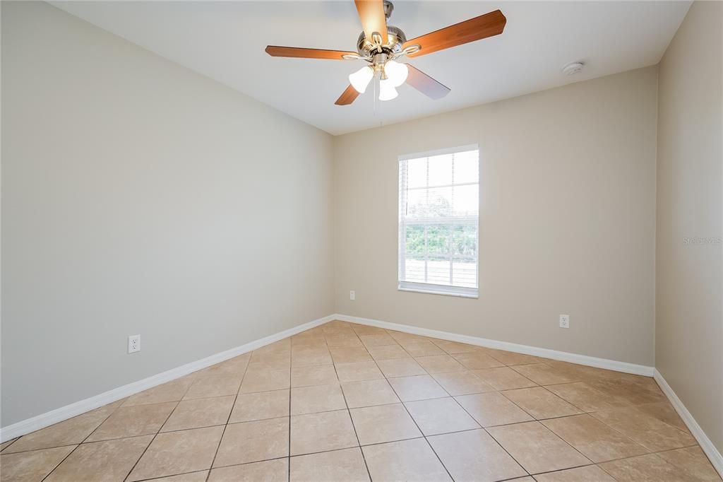 For Rent: $2,617 (3 beds, 3 baths, 1738 Square Feet)