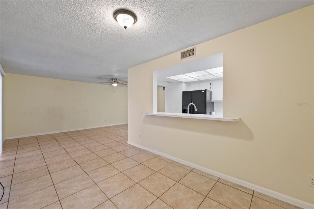 For Sale: $181,000 (2 beds, 2 baths, 1025 Square Feet)