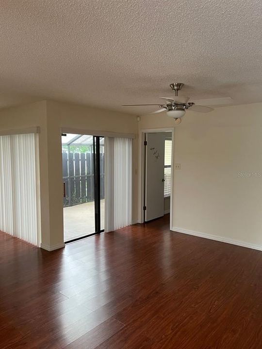 For Rent: $1,375 (2 beds, 2 baths, 1038 Square Feet)