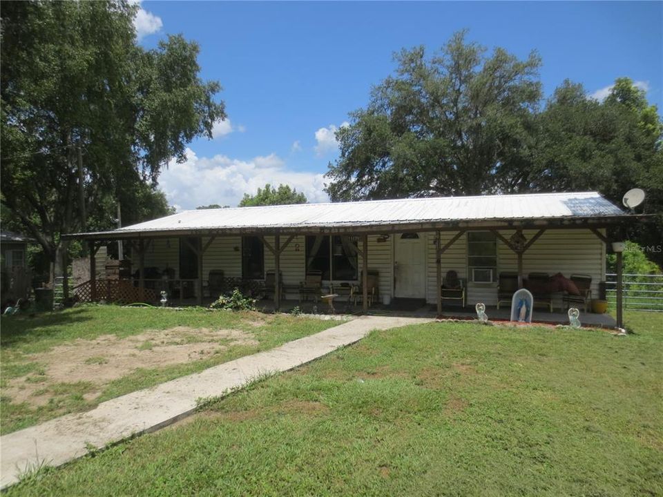 Recently Sold: $105,000 (3 beds, 2 baths, 1104 Square Feet)