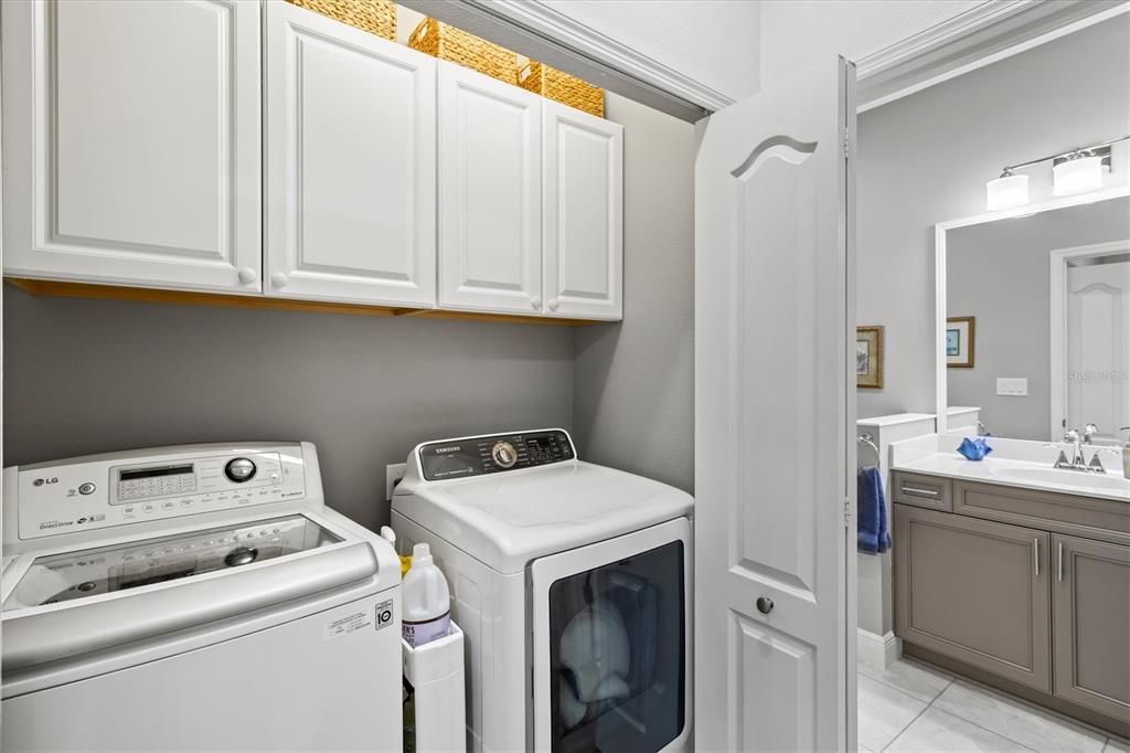 Active With Contract: $469,900 (2 beds, 2 baths, 1439 Square Feet)