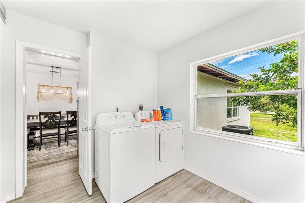 For Sale: $439,000 (3 beds, 2 baths, 1700 Square Feet)