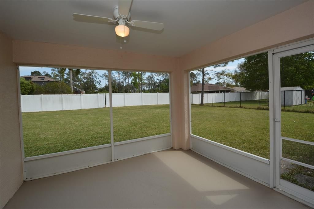 For Rent: $2,100 (4 beds, 2 baths, 1860 Square Feet)