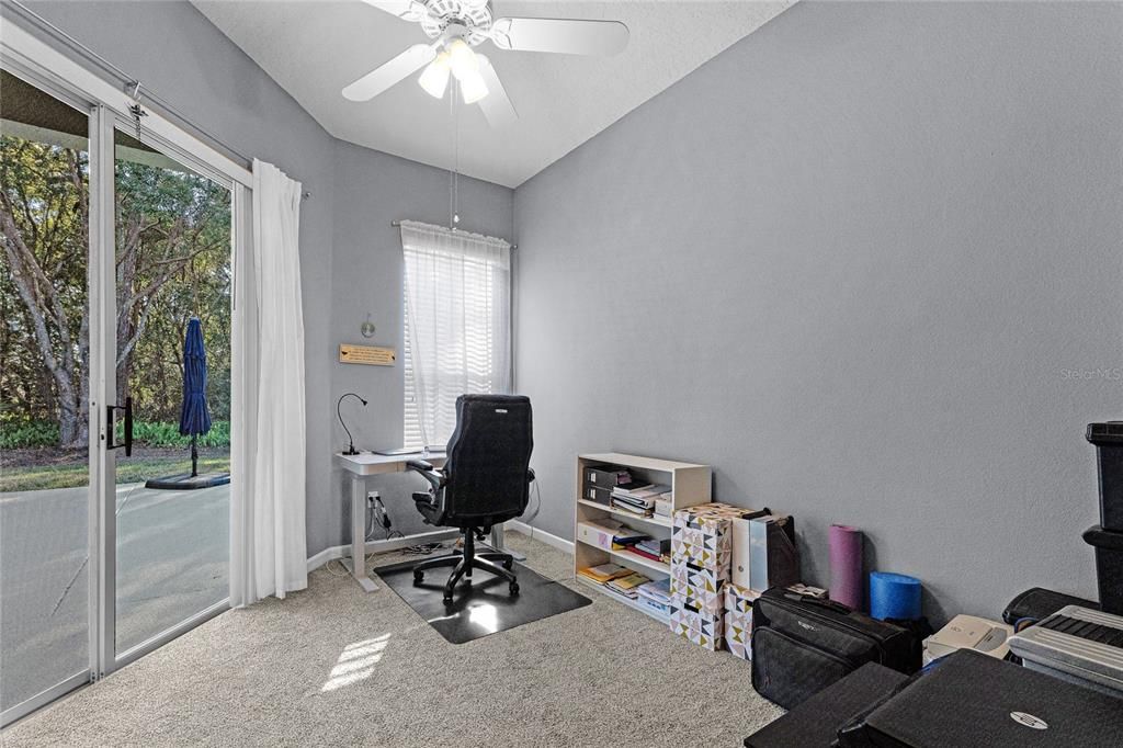 Master bedroom bonus room