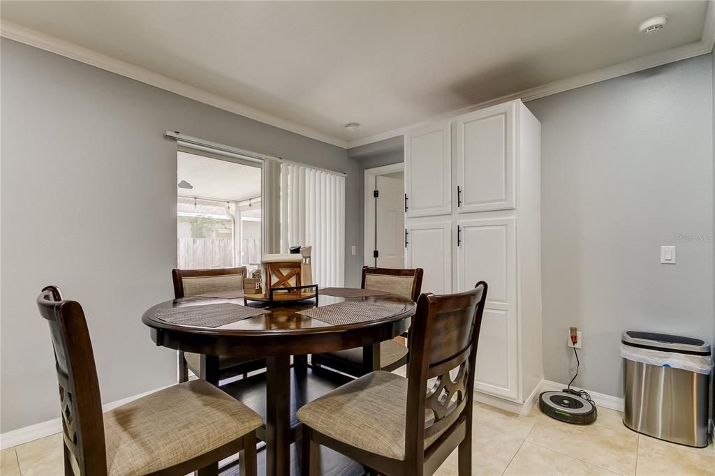 Active With Contract: $318,900 (3 beds, 2 baths, 1151 Square Feet)