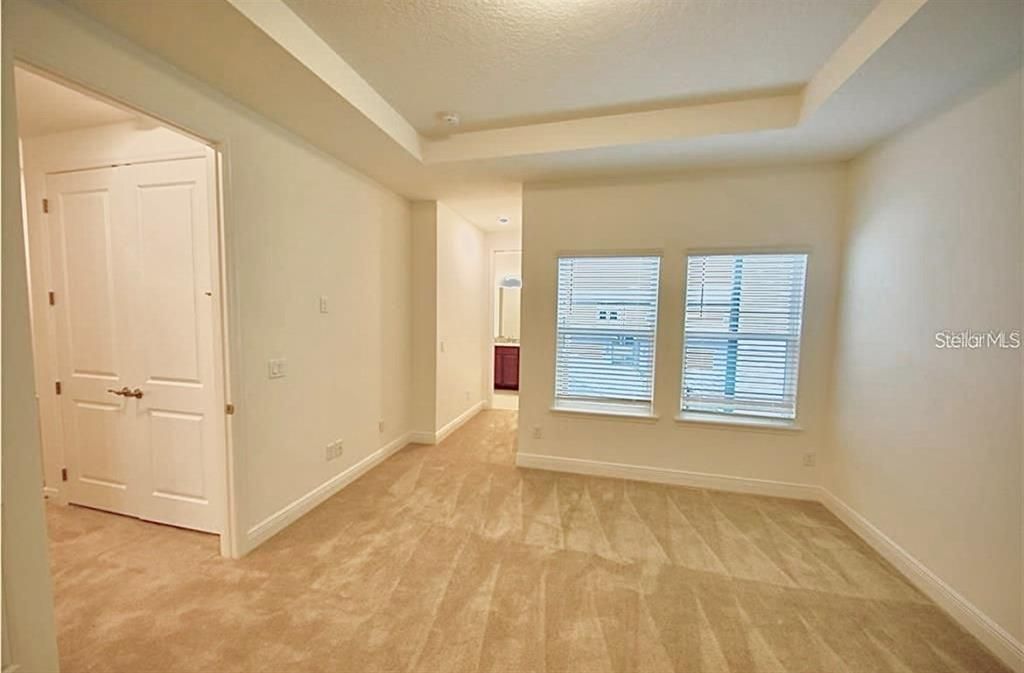 Active With Contract: $2,950 (3 beds, 2 baths, 1789 Square Feet)