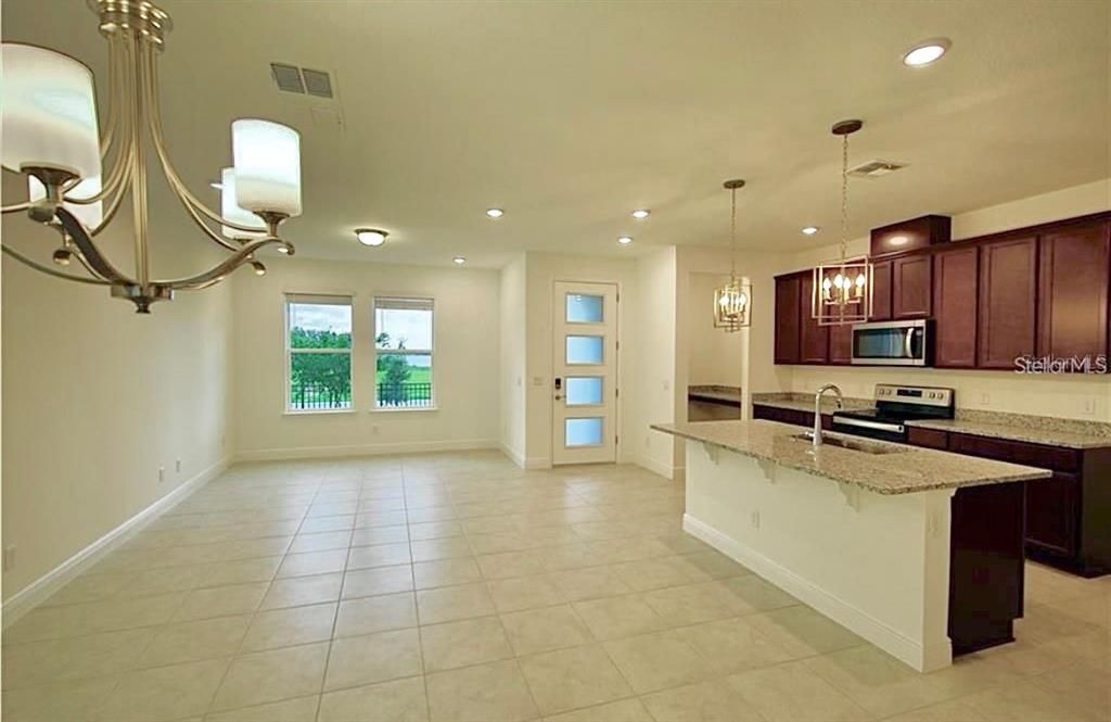 Active With Contract: $2,950 (3 beds, 2 baths, 1789 Square Feet)