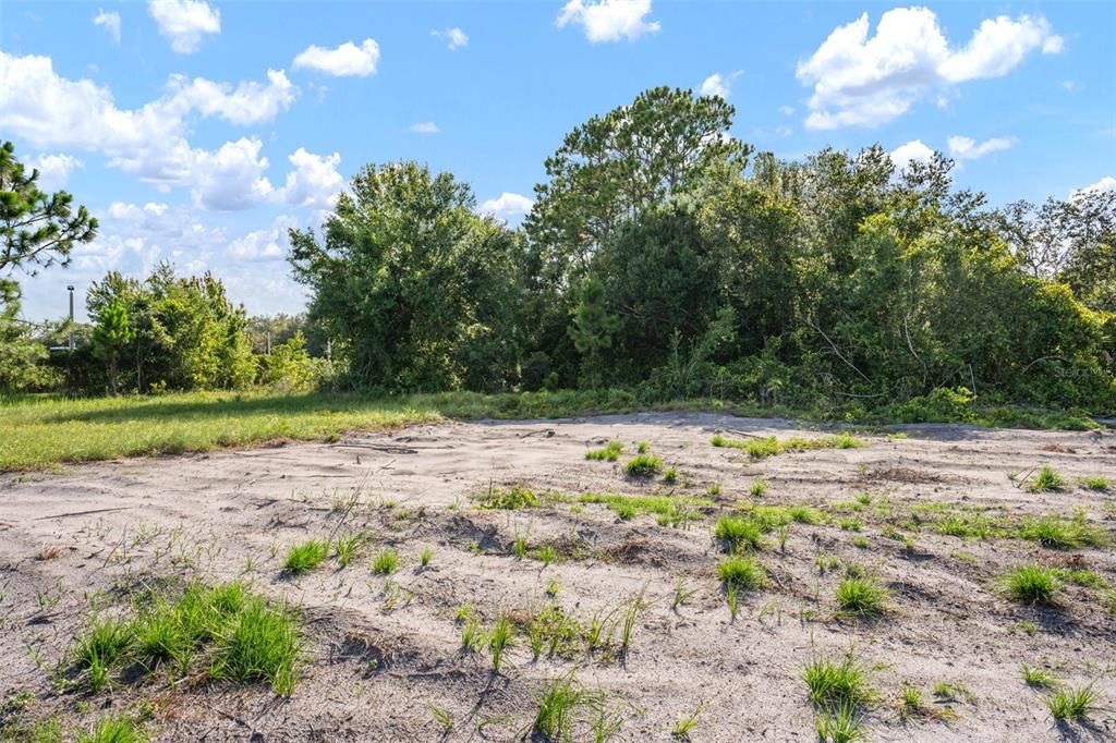 На продажу: $64,900 (1.52 acres)