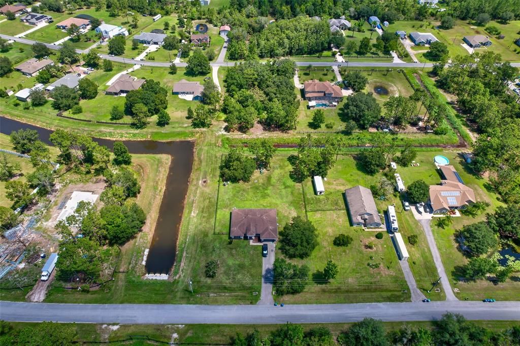 На продажу: $175,000 (1.04 acres)