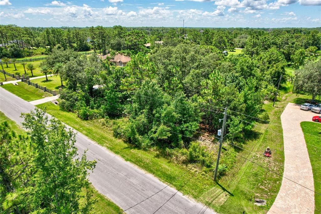 На продажу: $175,000 (1.04 acres)