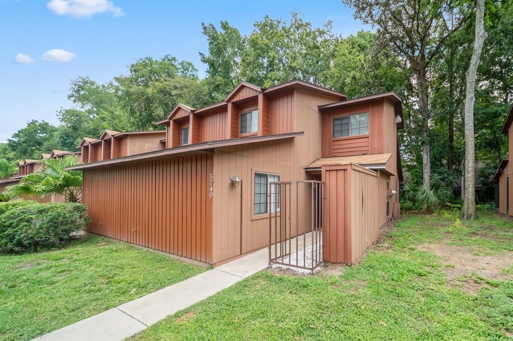 Recently Sold: $184,900 (2 beds, 2 baths, 1106 Square Feet)