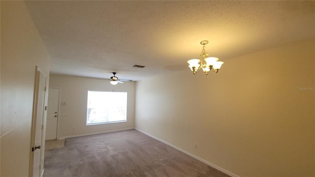 For Rent: $1,650 (2 beds, 1 baths, 1152 Square Feet)