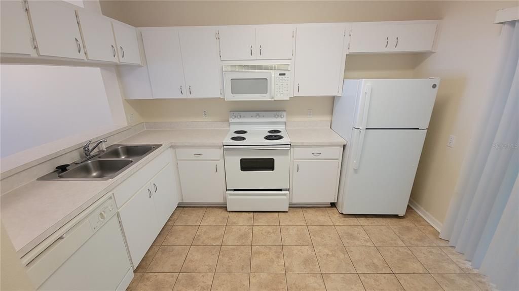 For Rent: $1,650 (2 beds, 1 baths, 1152 Square Feet)