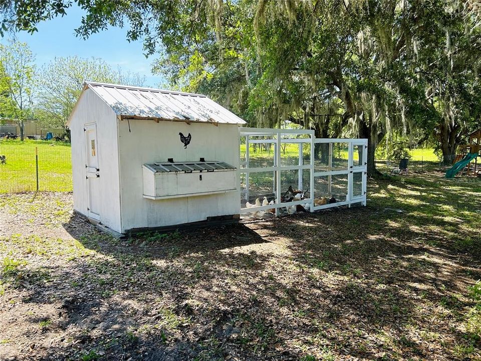 For Sale: $292,000 (3 beds, 2 baths, 1237 Square Feet)