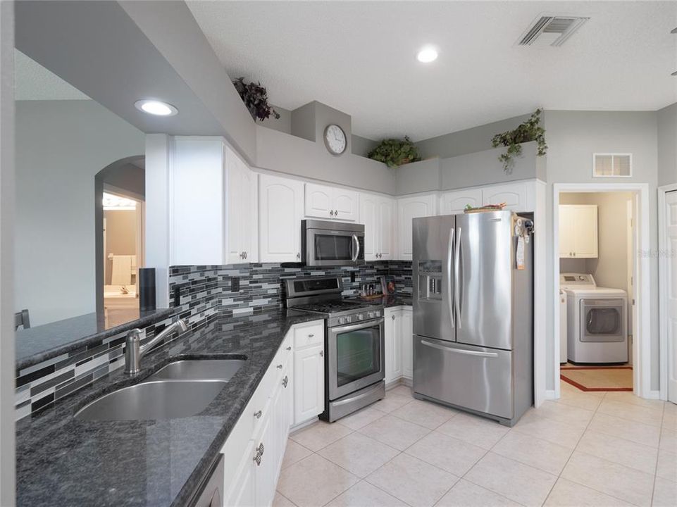 For Sale: $332,500 (3 beds, 2 baths, 1591 Square Feet)