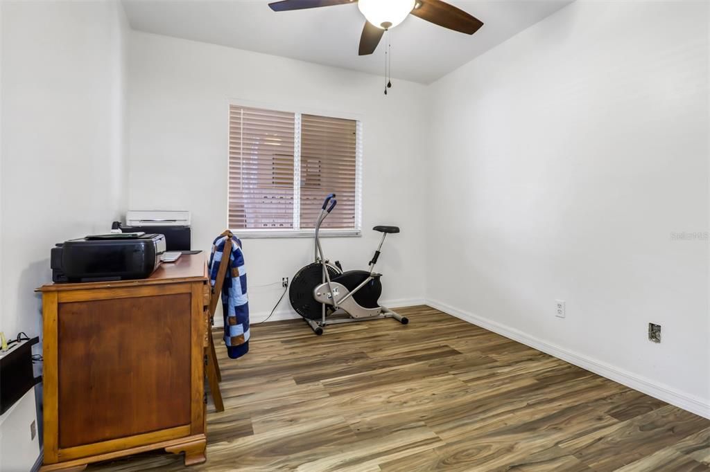 For Sale: $235,000 (2 beds, 2 baths, 1053 Square Feet)