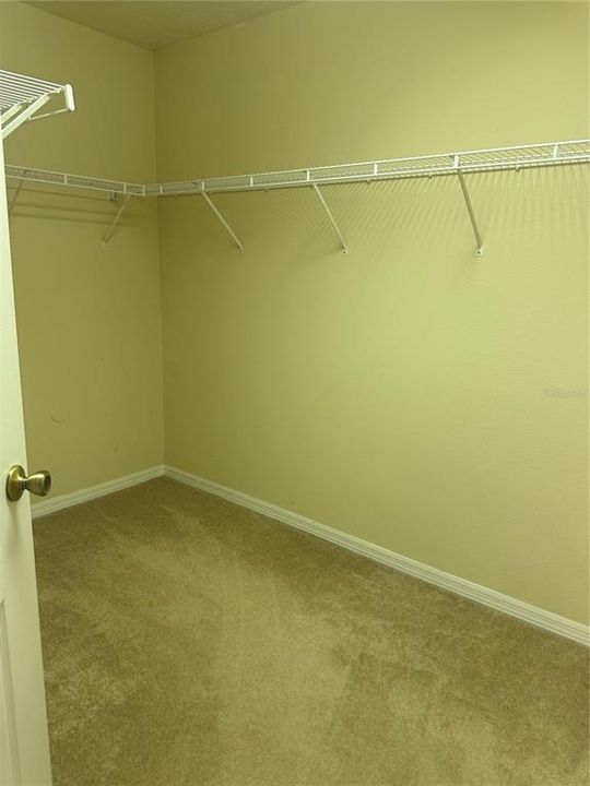 walking closet