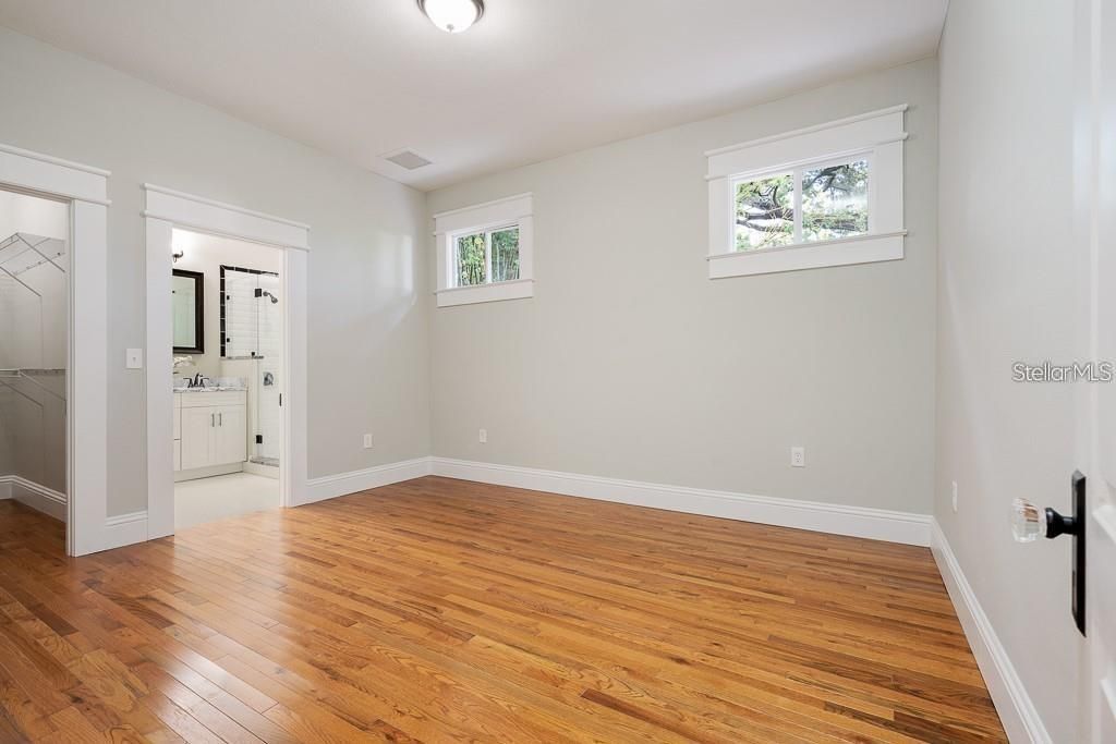 Active With Contract: $3,000 (3 beds, 2 baths, 1632 Square Feet)