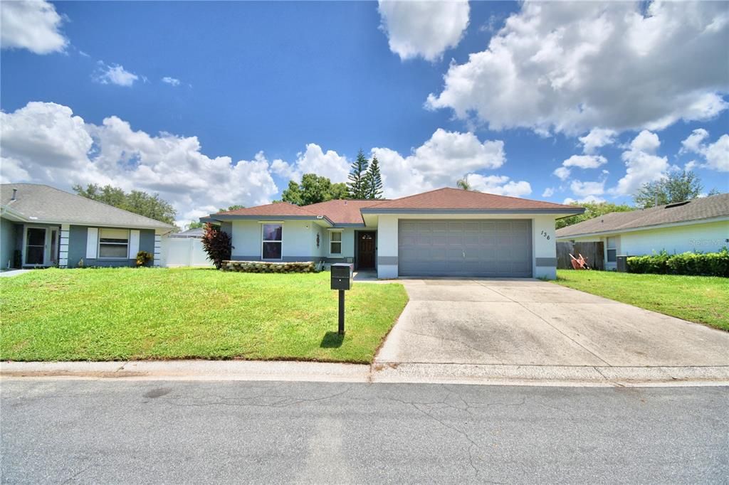 Active With Contract: $274,900 (3 beds, 2 baths, 1423 Square Feet)