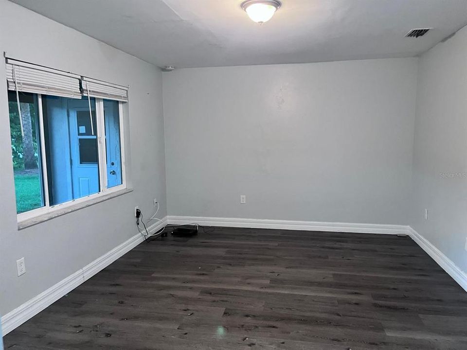 For Rent: $1,675 (2 beds, 1 baths, 908 Square Feet)