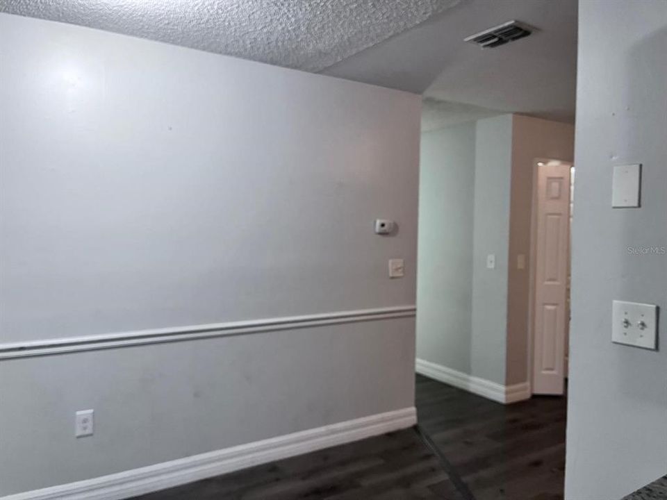 For Rent: $1,675 (2 beds, 1 baths, 908 Square Feet)