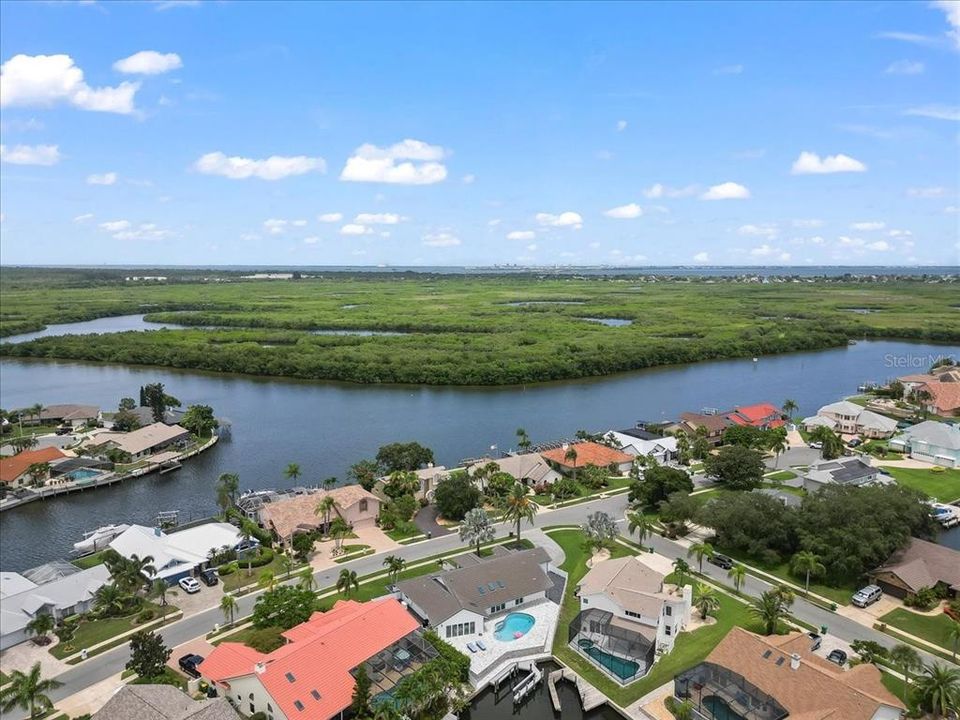 For Sale: $1,360,000 (4 beds, 2 baths, 2517 Square Feet)