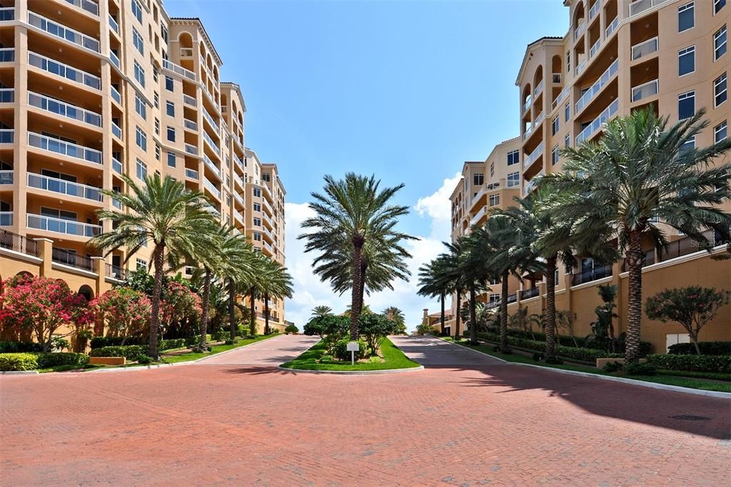 For Sale: $1,449,000 (3 beds, 2 baths, 1870 Square Feet)