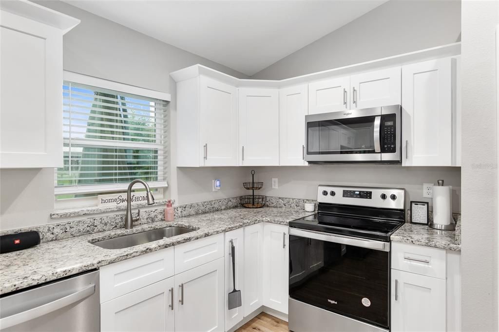 For Sale: $279,900 (3 beds, 2 baths, 1471 Square Feet)