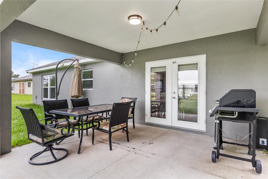 For Sale: $279,900 (3 beds, 2 baths, 1471 Square Feet)