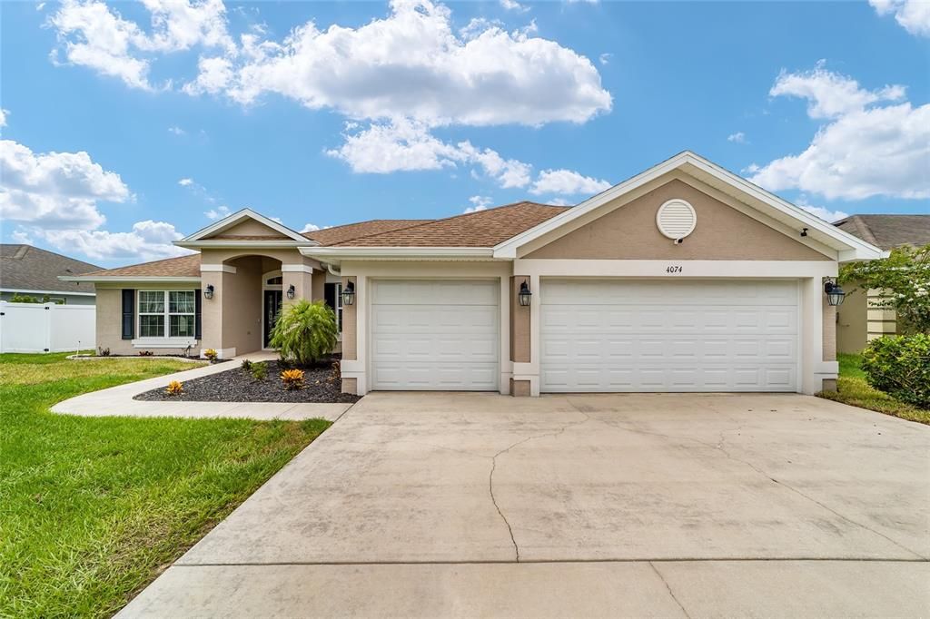 Recently Sold: $389,900 (4 beds, 3 baths, 2288 Square Feet)