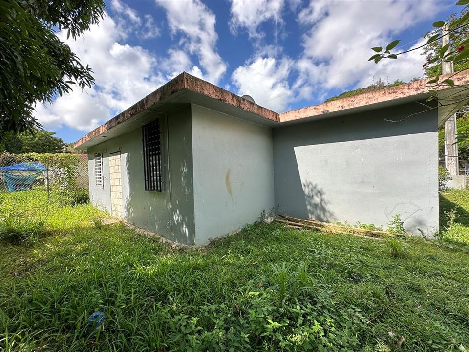 Vendido Recientemente: $74,900 (2 camas, 1 baños, 850 Pies cuadrados)